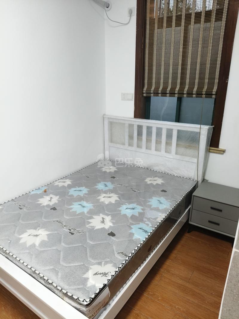 鹤东村沿江1107号16159296卧室图2