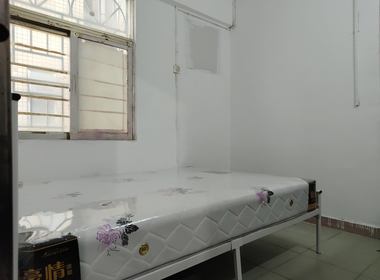 南山村西巷235号 