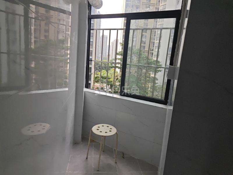 福源单身公寓16261098卧室窗户图6