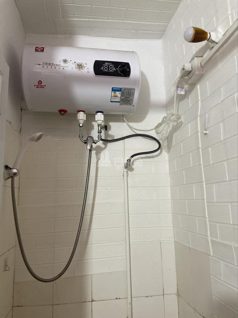 海映山庄1627258卫生间图5