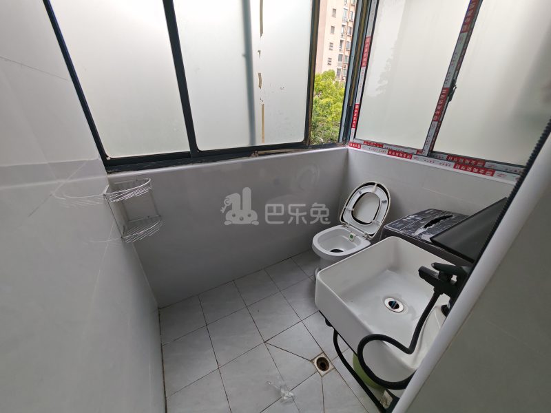 宝宸共和家园北区（三期）16321911卫生间图4