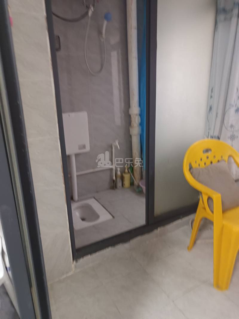 常兴花园16459605卫生间图4