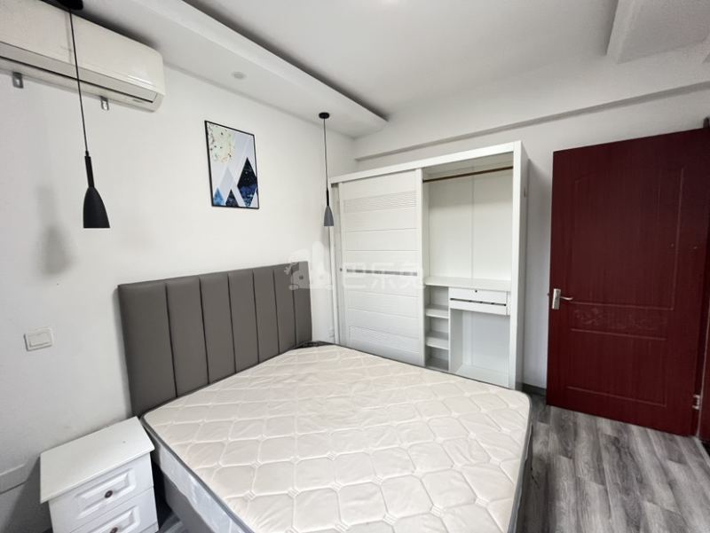 龙湖滟澜山16514962卧室图0