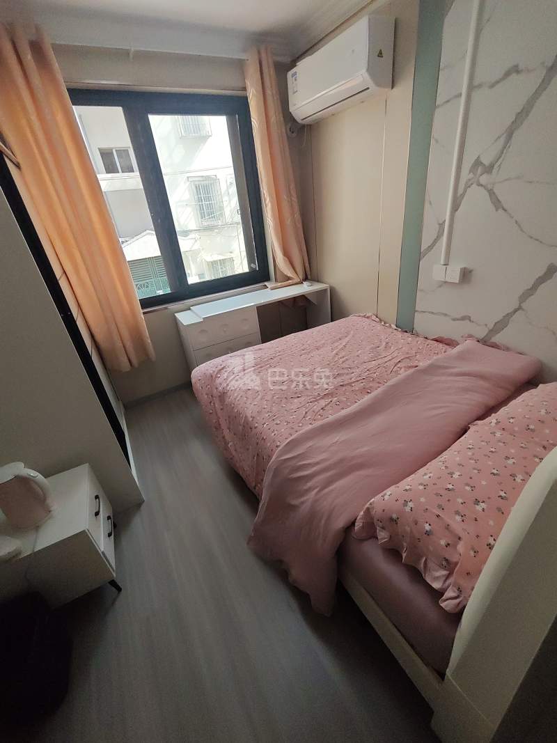 大宁路660弄小区16569113卧室图1