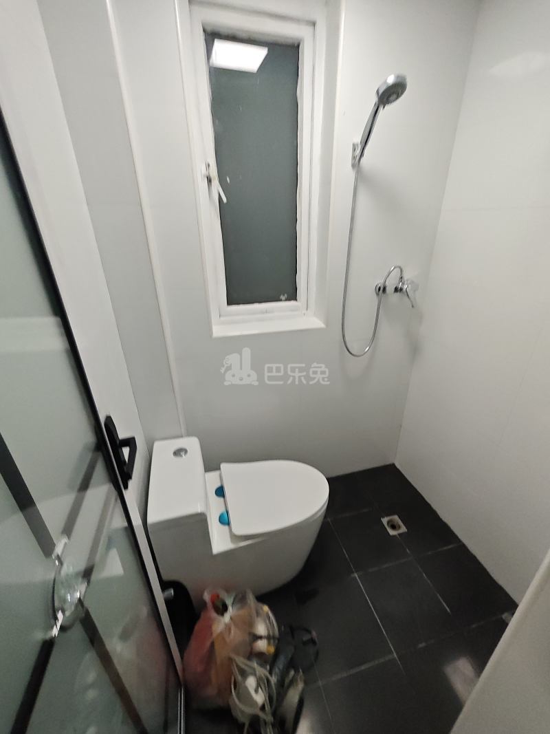 上农小区16811167卫生间图9
