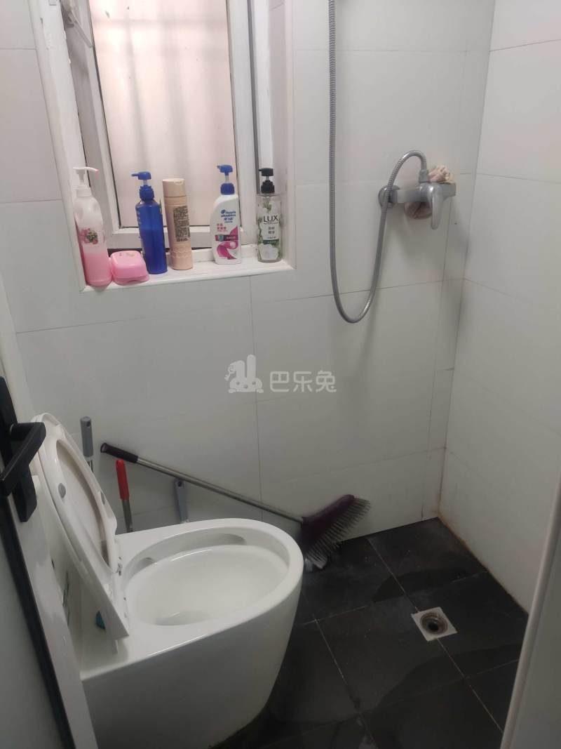 上农小区16811167卫生间图6