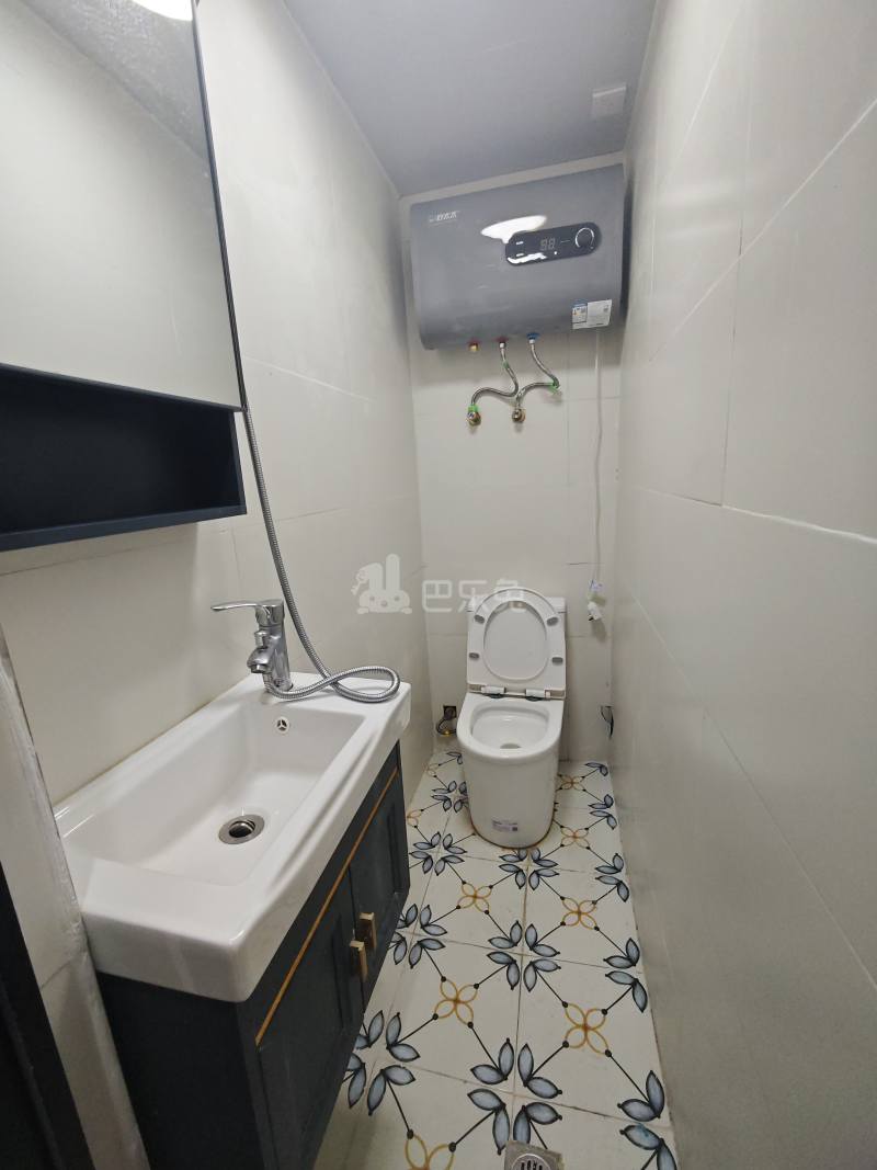 新市南路843号16835593卫生间图4