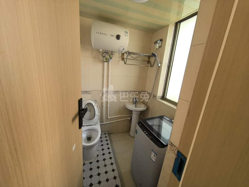 新青浦花苑2区17169605卫生间图4