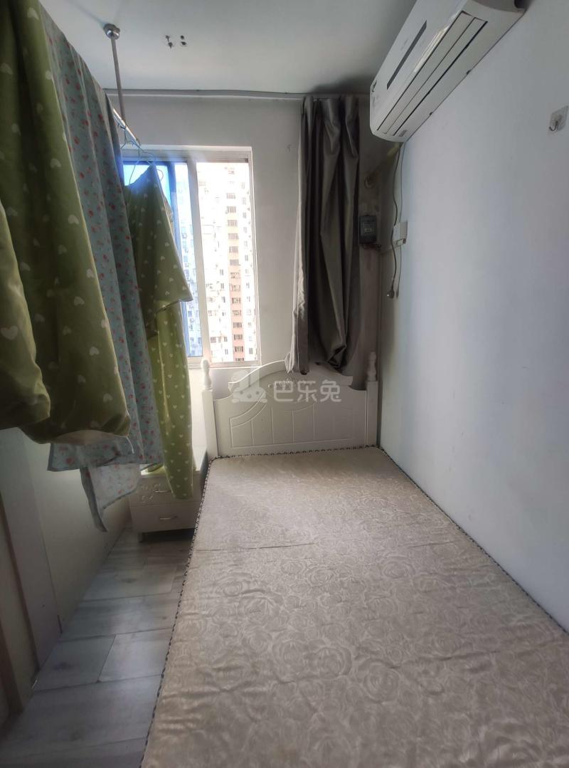 新电小区17243098卧室图0