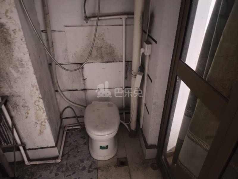 银兆公寓17661686卫生间图8