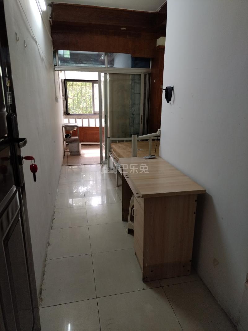 后海第三统建楼1773508卧室图0