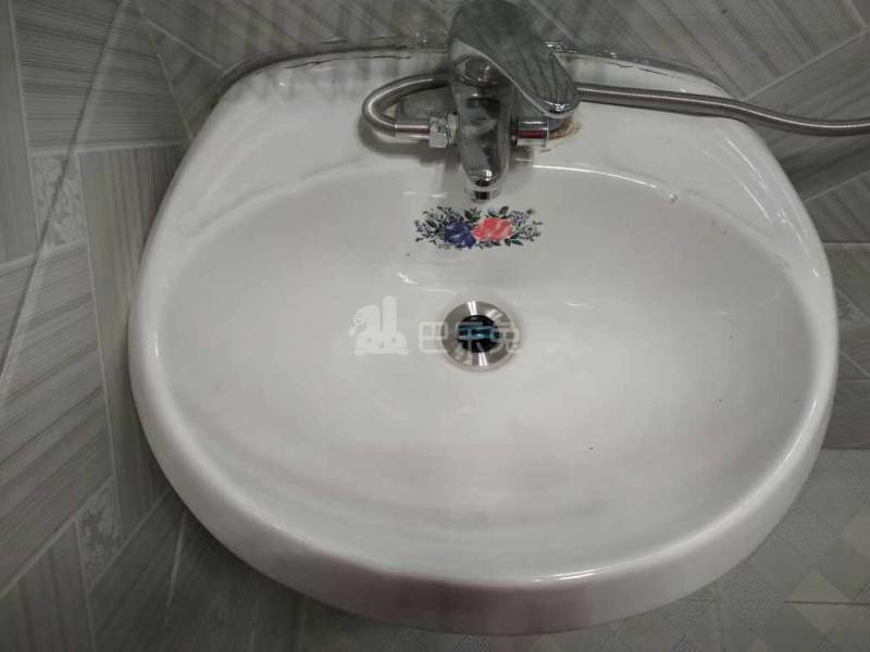 申城佳苑二期B块9566426卫生间图12