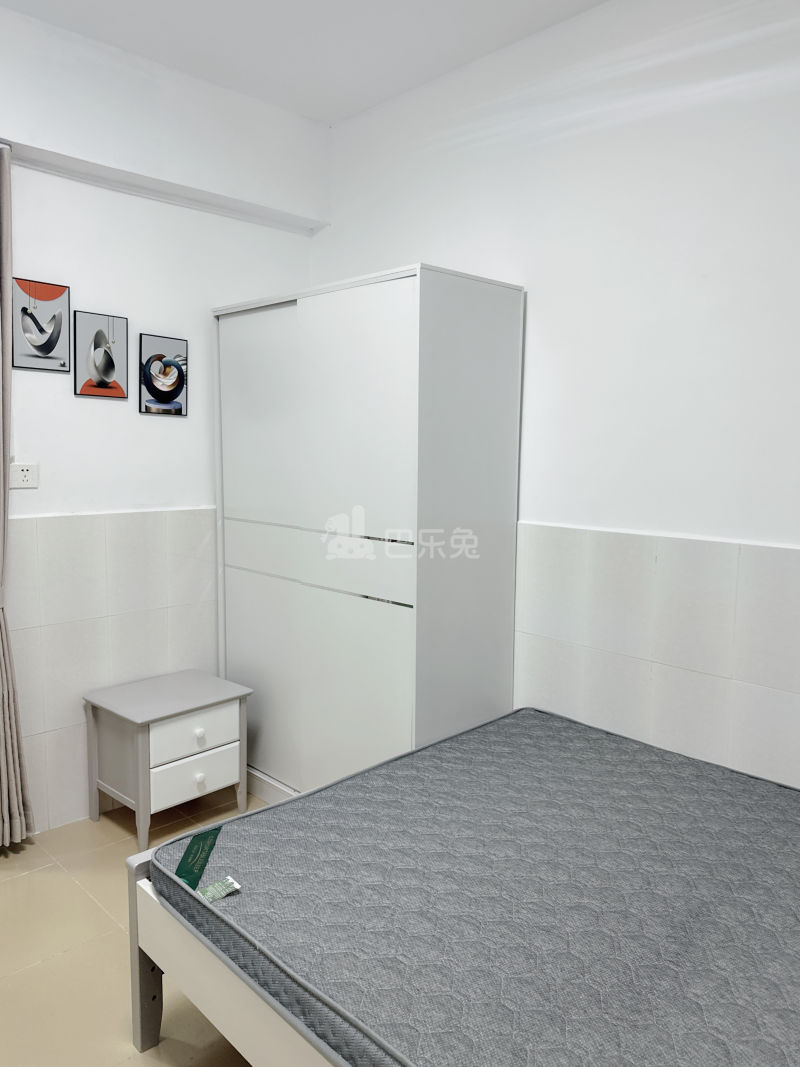 白石龙一区179栋17836112卧室图1