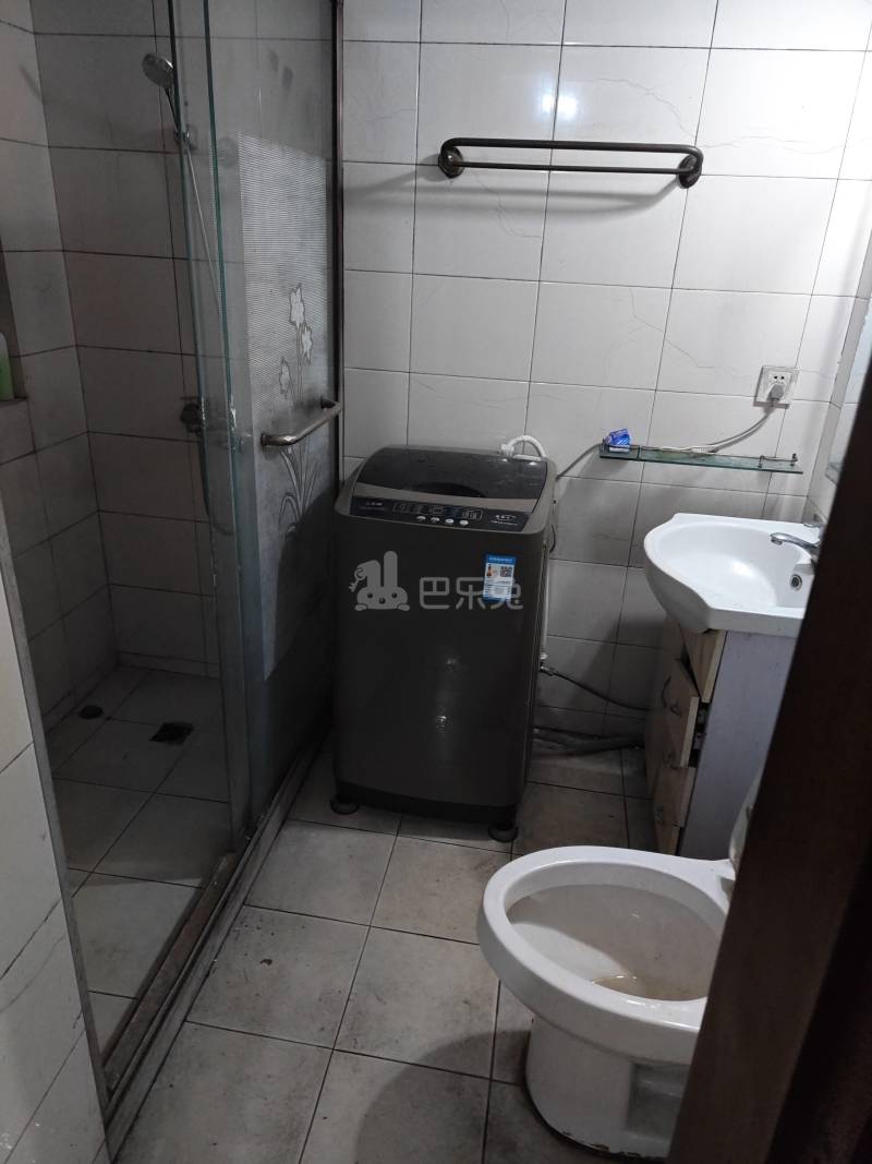 银兆公寓17980622卫生间图4