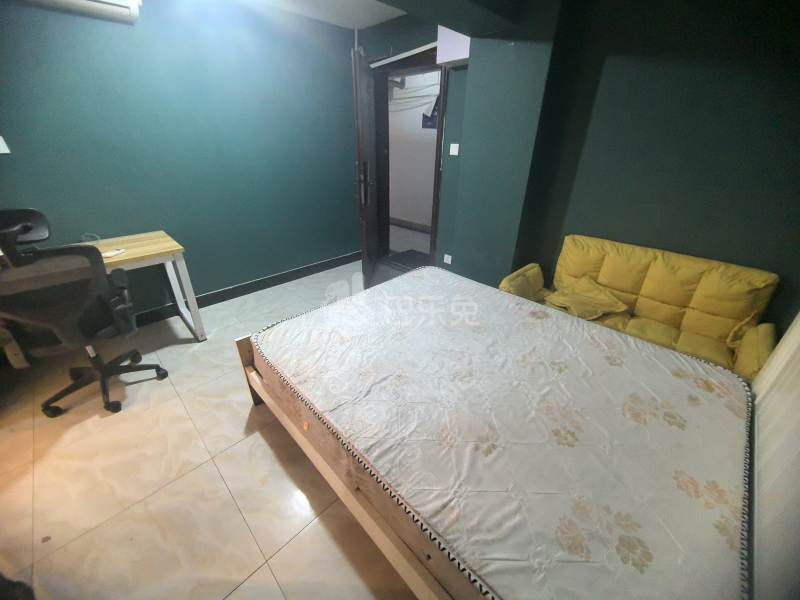 申汉大厦1802301卧室图2