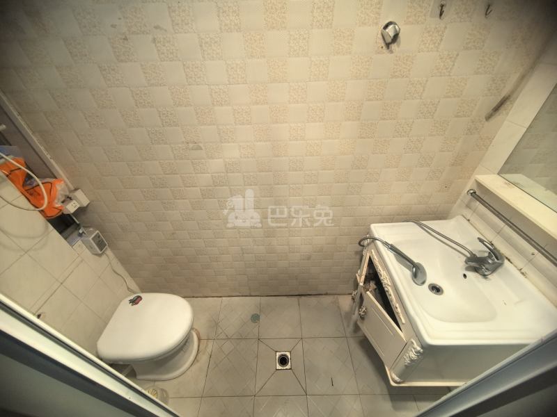 申汉大厦1802301卫生间图5