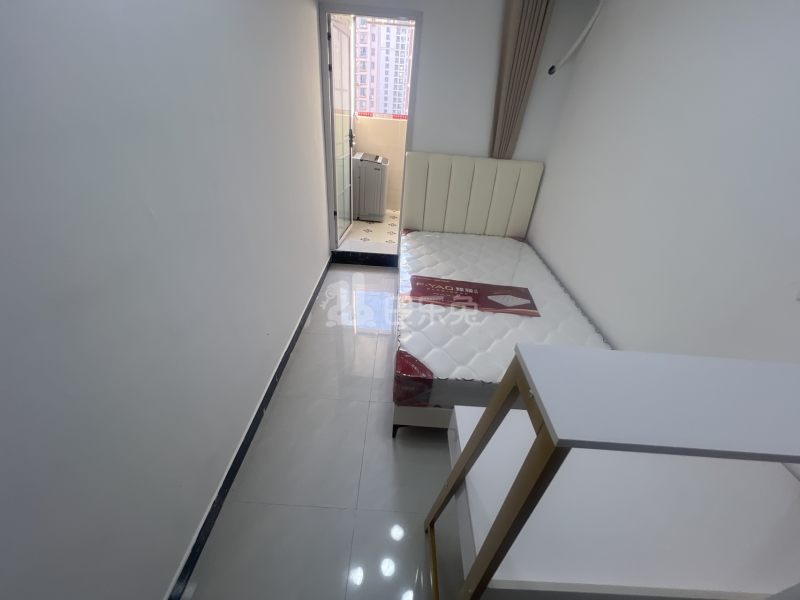 宝宸共和家园南区18080512卧室图3