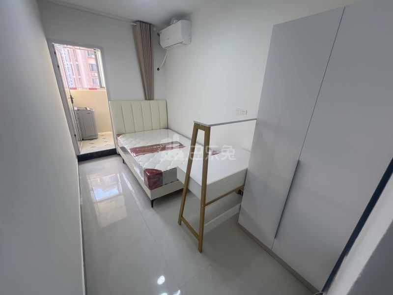 宝宸共和家园南区18080512卧室图0