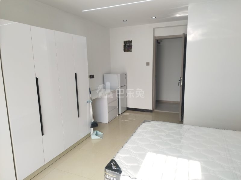 巷佳华苑2期18155633卧室图1