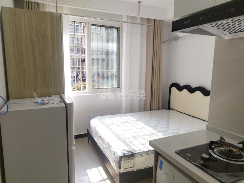 巷佳华苑2期18155636卧室图0