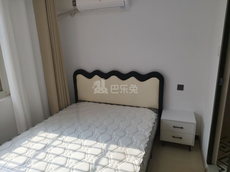 巷佳华苑2期18155636卧室图2