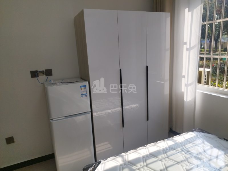 巷佳华苑2期18155636卧室图3