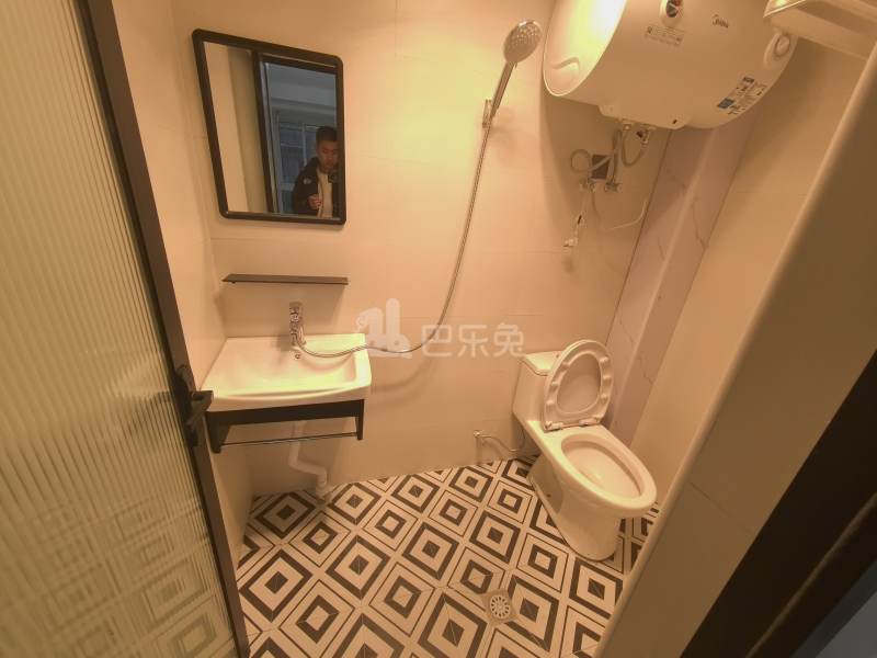 巷佳华苑2期18155643卫生间图6