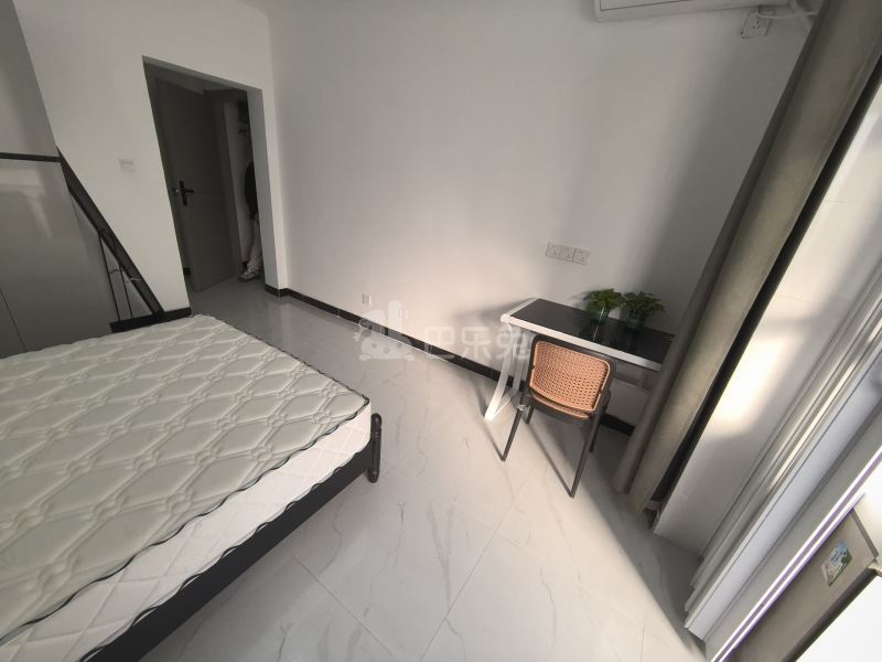 巷佳华苑1期18182229卧室图3