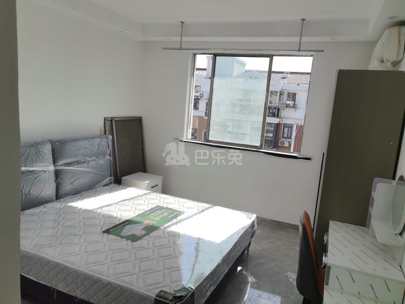 新青浦花苑一区18305232卧室图0