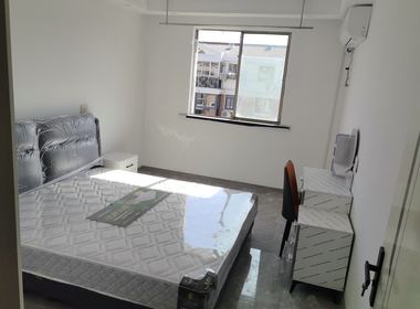 新青浦花苑一区 