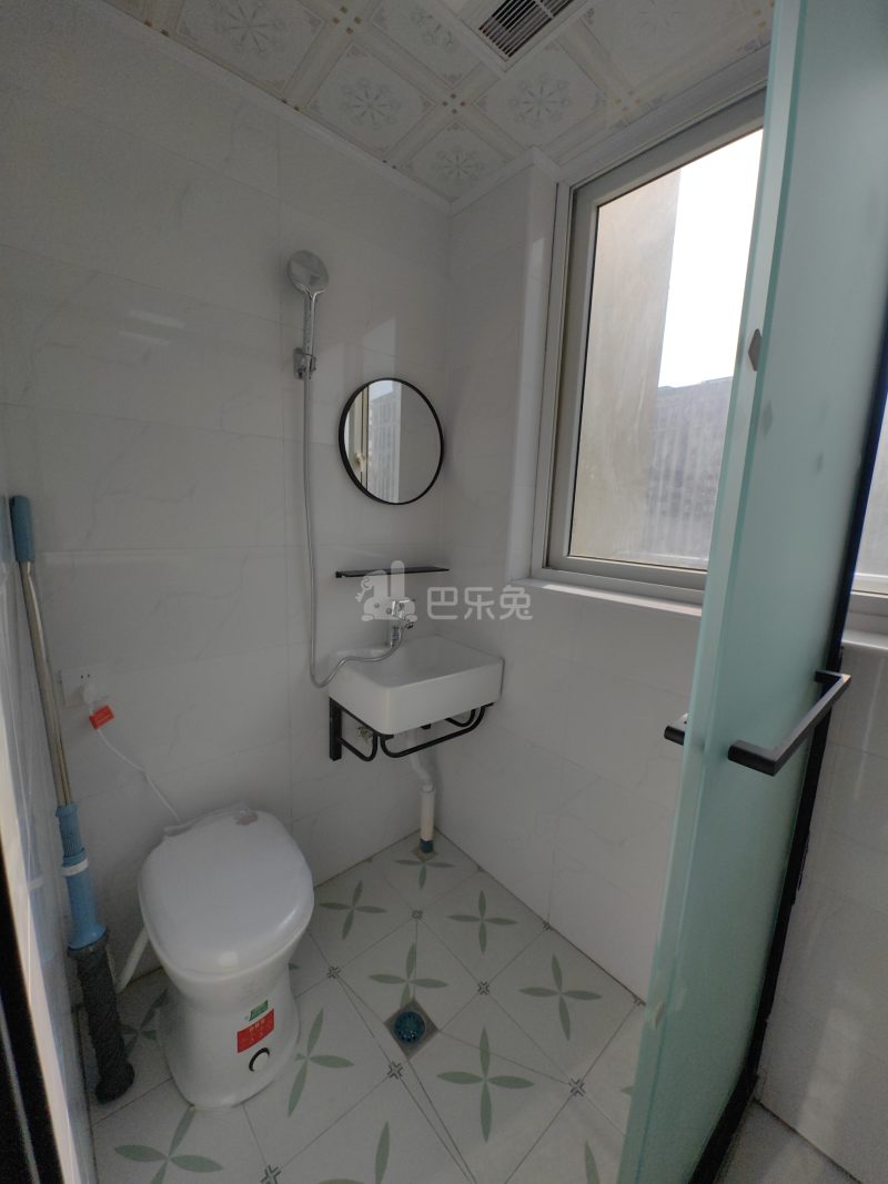 浦凌佳苑18307765卫生间图12