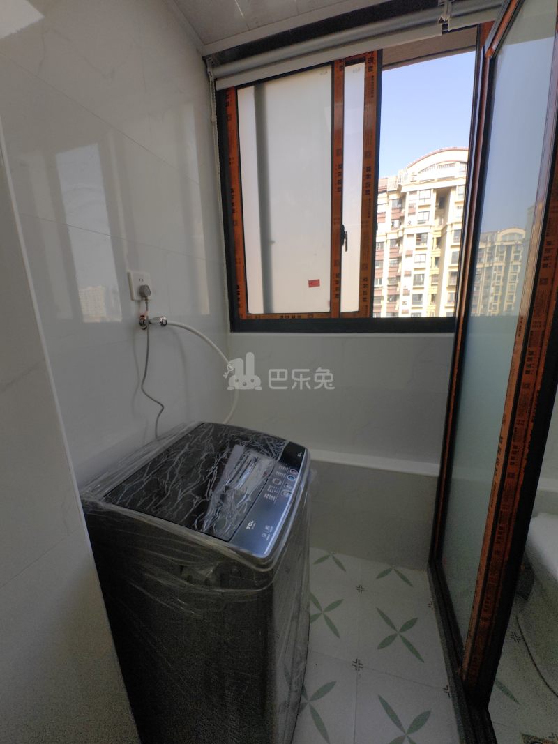 浦凌佳苑18321089卫生间图5