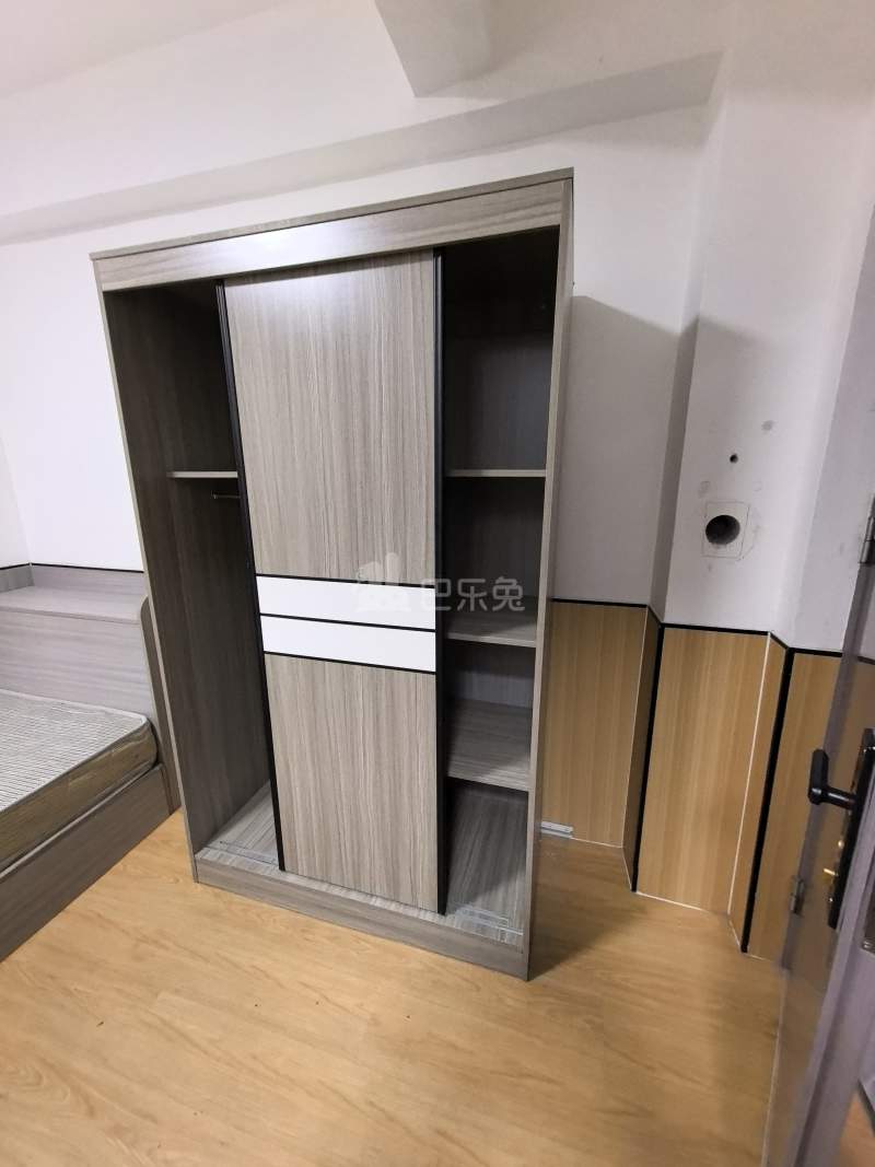 宝龙公寓18357881卧室图2