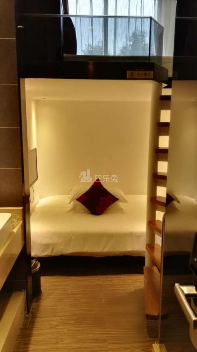 合生利街心公园店1835434卧室图1