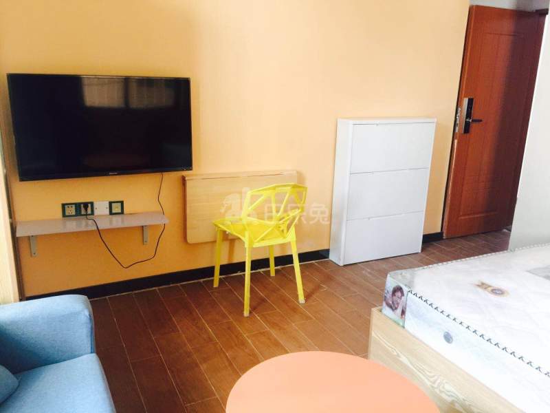 洪辉公寓（海滨新村）1835993客厅图0