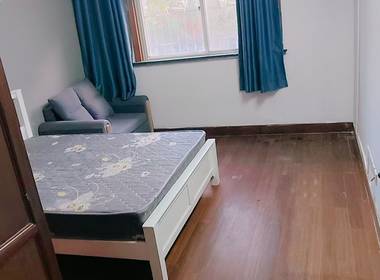 绿泉公寓 1室0厅1卫