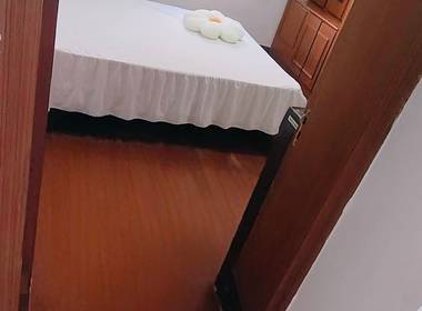 绿泉公寓 1室0厅1卫