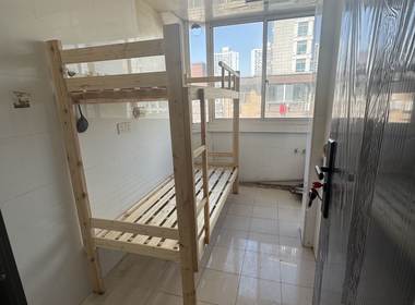 古城公寓 1室0厅0卫