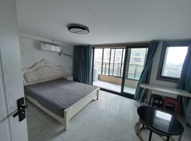 青浦绿地中心柏源晶舍 