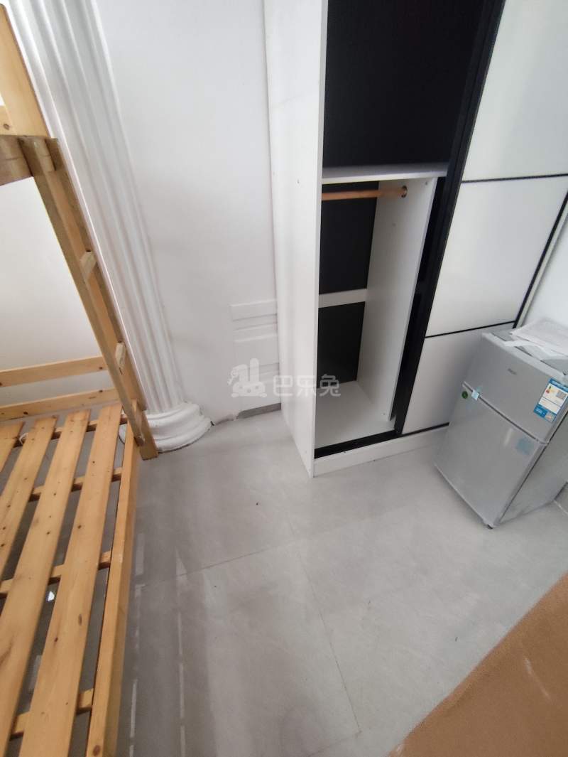 红光中心村（凌志路100弄）18413116卧室图3