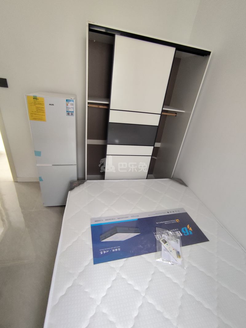 红光中心村（凌志路100弄）18413219卧室图2