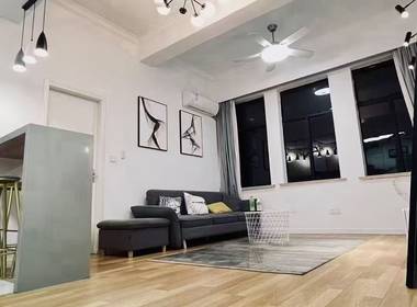 江西中路130号 2室2厅1卫