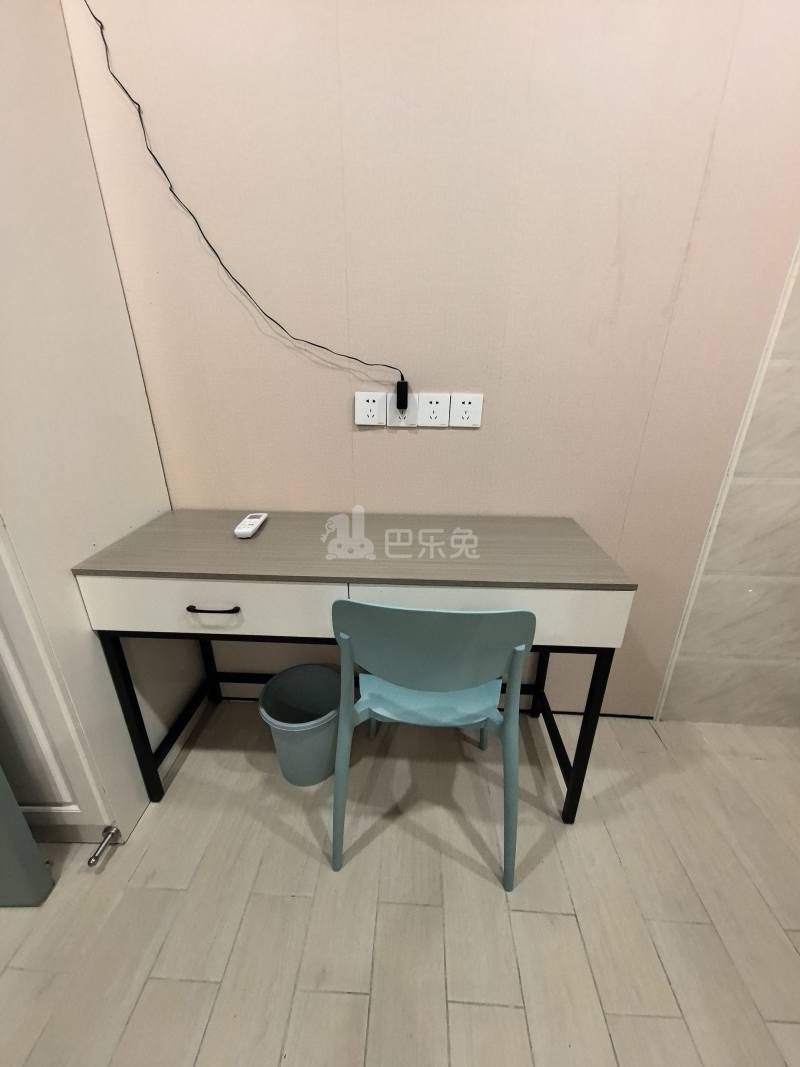 宝龙公寓18422356卧室图2