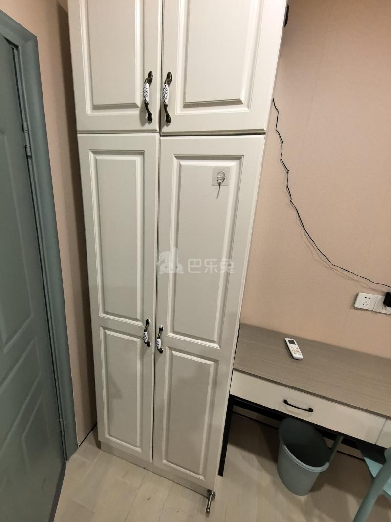 宝龙公寓18422356卧室图3