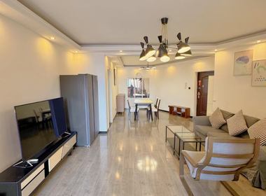 日月星辰 2室2厅1卫