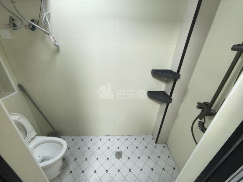 巷佳华苑1期18464965卫生间图5