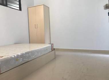 爱琴公寓 3室1厅1卫