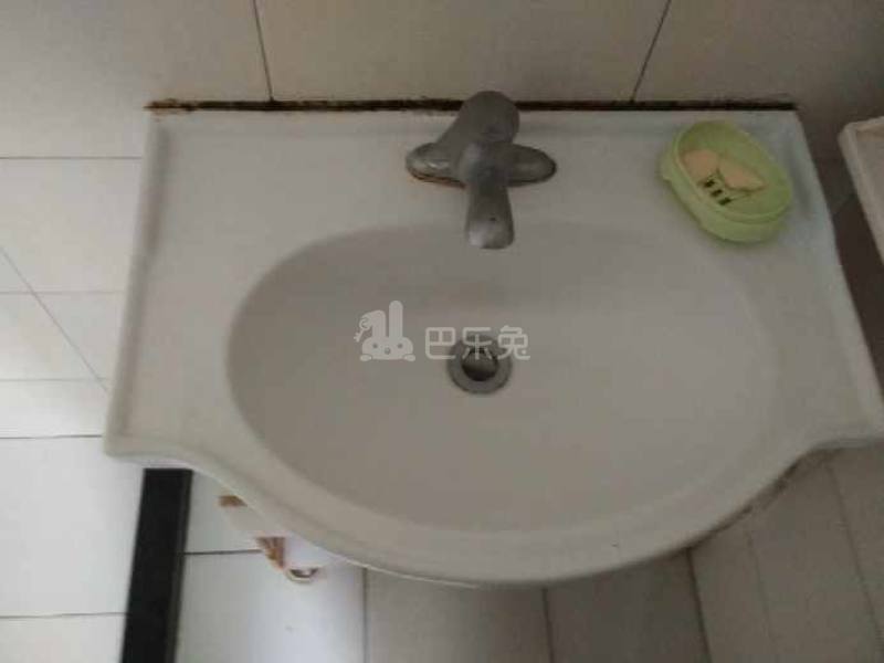 通协小区7757186卫生间图5