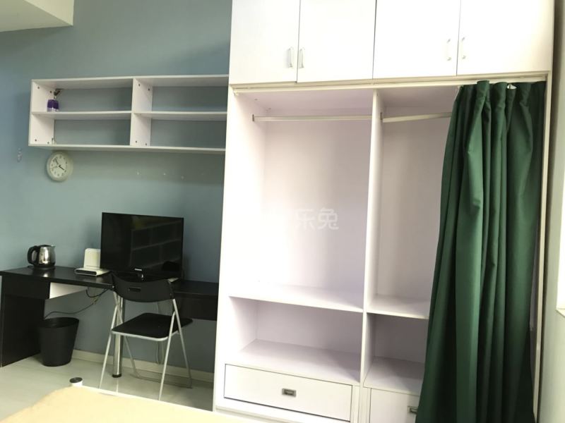 华夏本驿公寓（建宁路店）2171505卧室图2