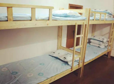 起点青年公寓（鼓楼店） 1室0厅1卫